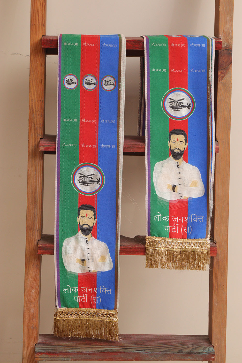 Divya India - Customised Stole - Weaved Political