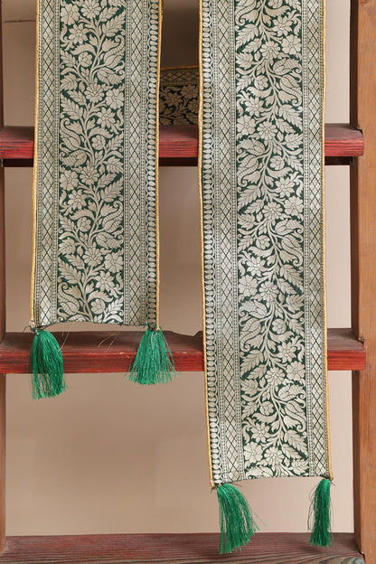 Luxurion World Customised Royal Swagat Stole/Dupatta – Elegant and Luxurious Green Banarasi Silk Stole With a Beautifully Matching Tassel for Welcoming Guests at Weddings, Anniversaries or Grand Celebratory Occasions - Luxurion World