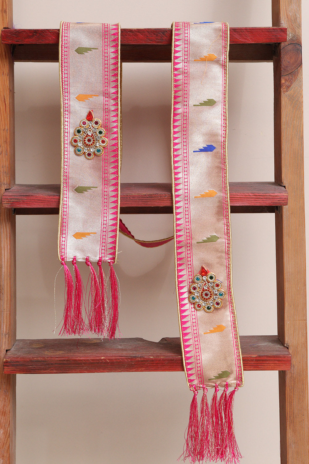 Divya India - Customised Stole - Royal Swagat Pink Paithani Silk Muniya Border
