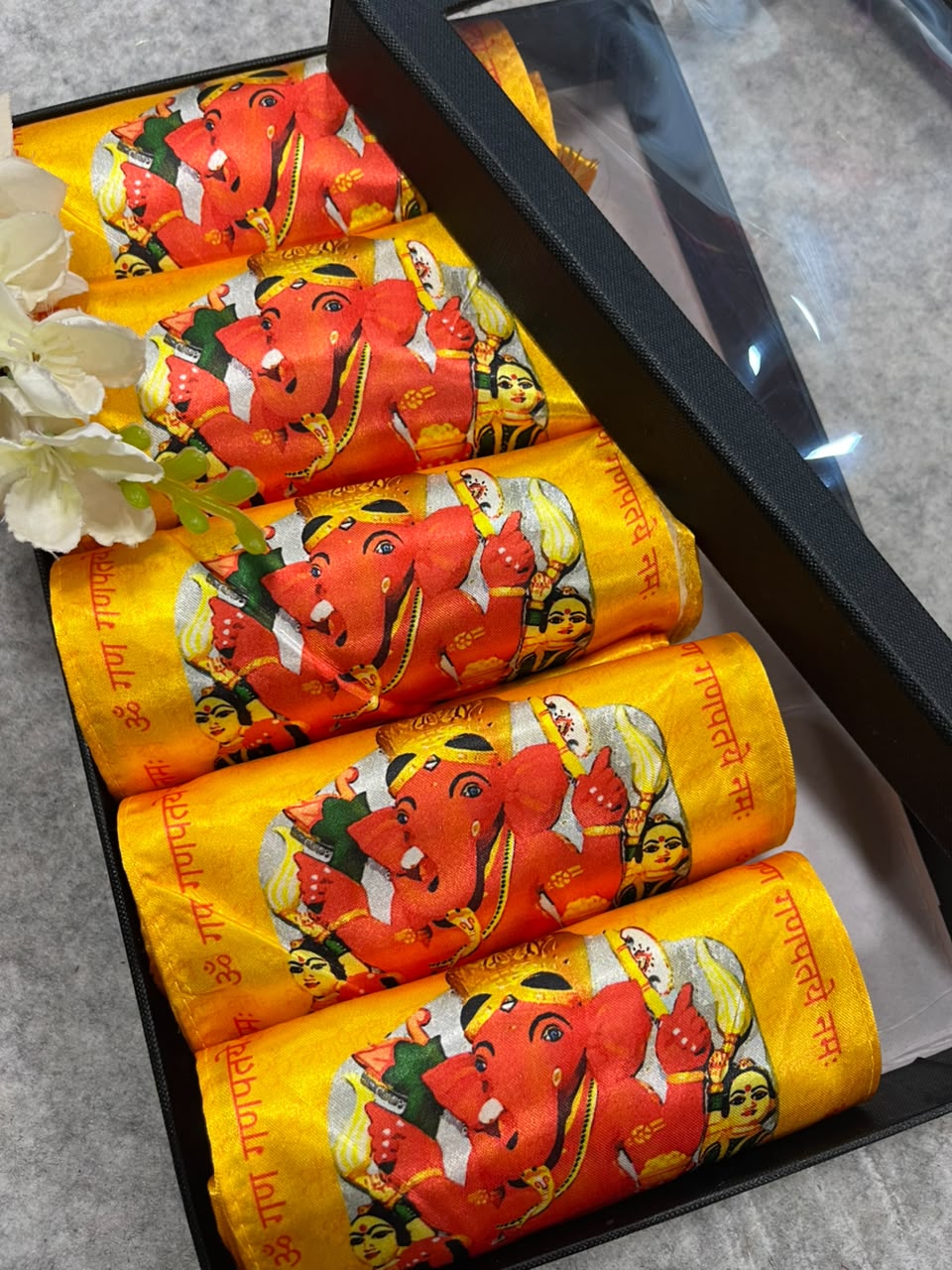 Shree Siddhivinayak Ganpati Blessings Gift Box Stole Set Of  5