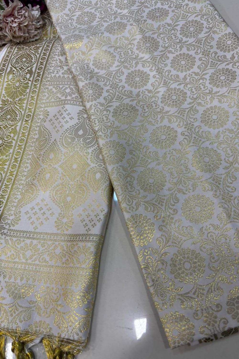 Off White Banarasi Silk Angvastram / Khes – Sacred Stole for Welcoming Guests, Temple Visits & Felicitations